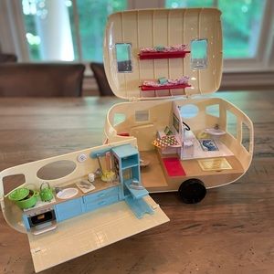 Calico Critters Caravan Family Camper